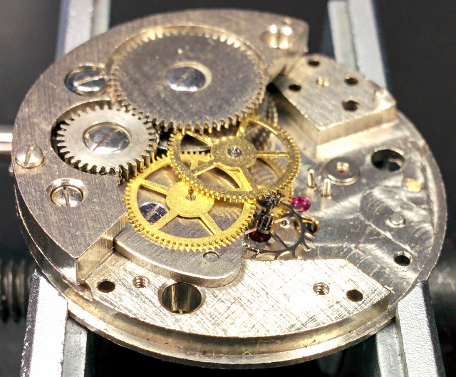 Seitenansicht des Räderwerks Intex 1057 SCD: Seitenansicht des Räderwerks