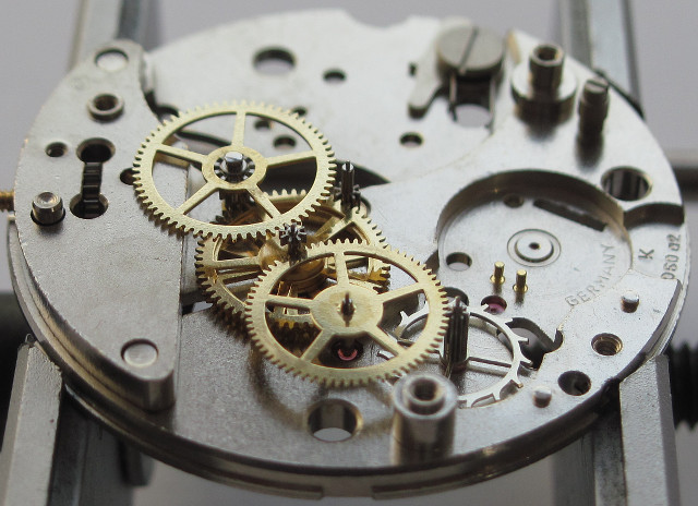 Seitenansicht des Räderwerks Kienzle 060a2: Seitenansicht des Räderwerks