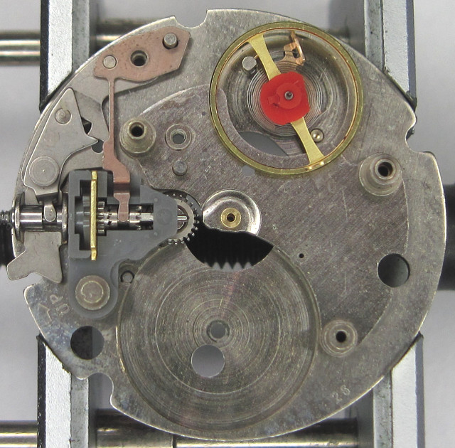 montierte Aufzugseinheit Q&Q 2604: montierte Aufzugseinheit