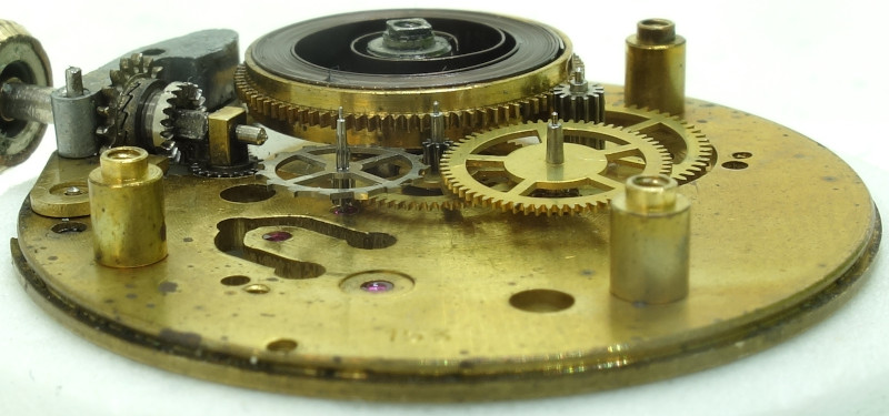 Seitenansicht des Räderwerks Rego 153: Seitenansicht des Räderwerks